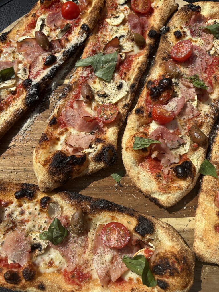 Plateau de mini pizzas variées à partager – La Fringale, Granville